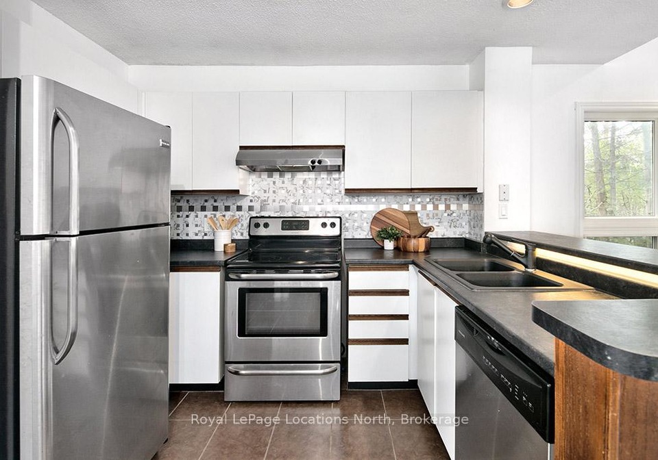49-trott-boulevard-collingwood-ontario-s13134638
