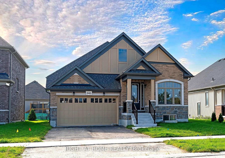 245-wilcox-drive-clearview-ontario-s13135868