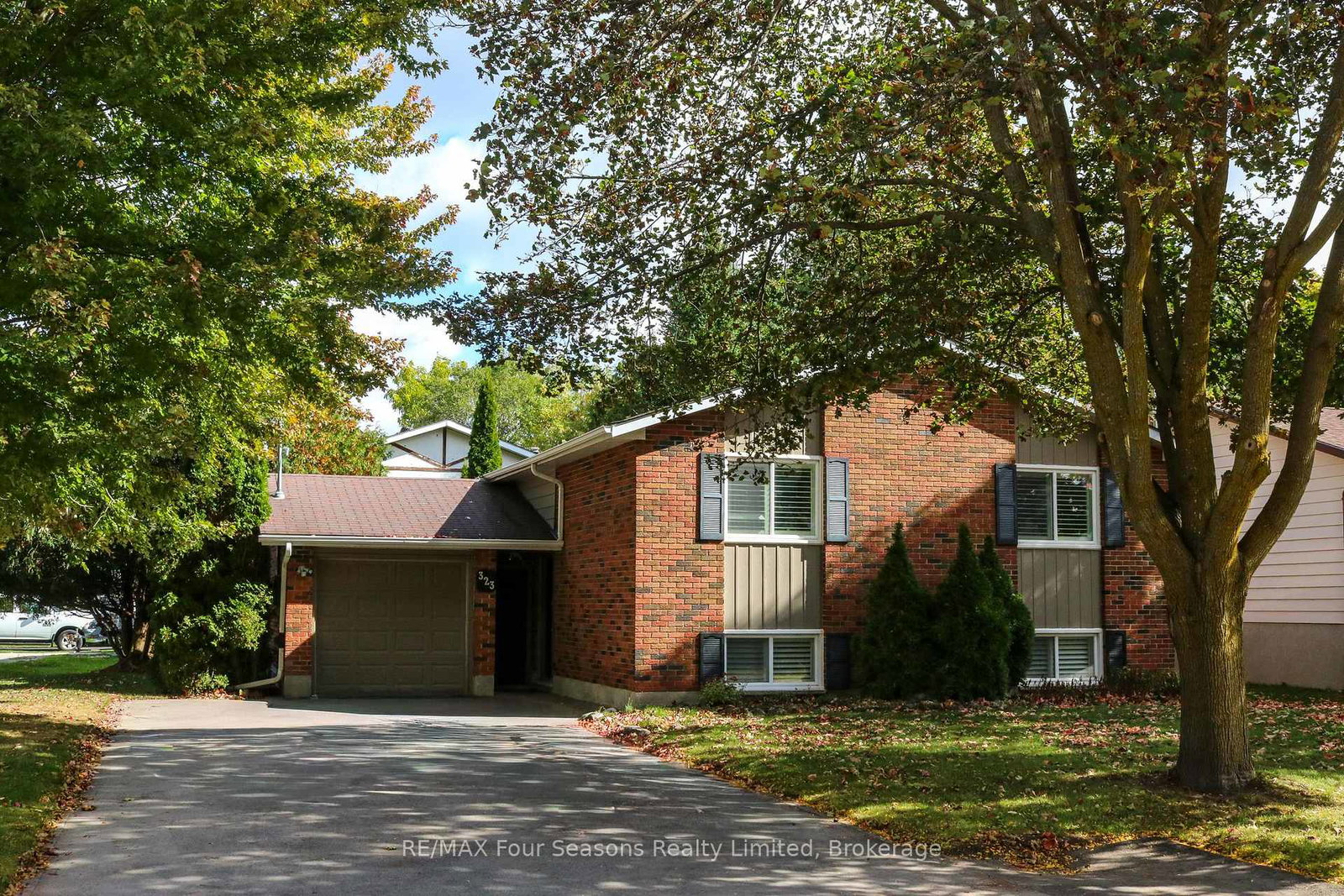 323-hickory-street-collingwood-ontario-s13136630
