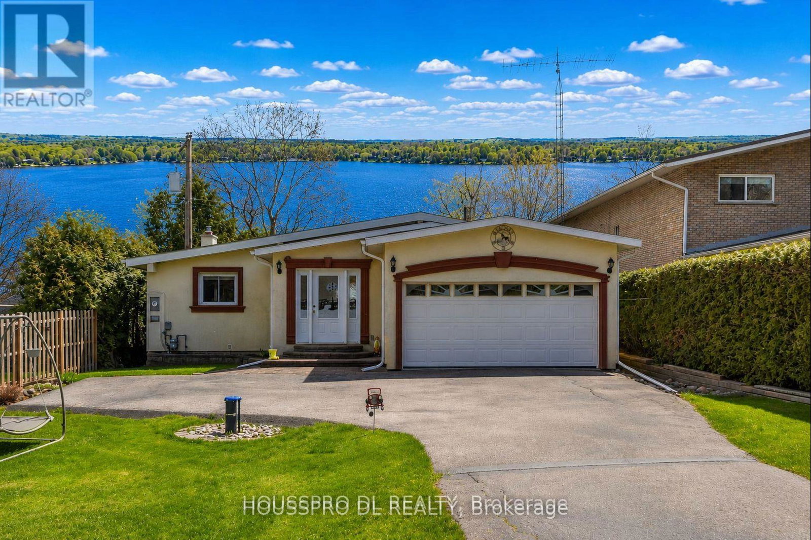 2683-lakeshore-road-e-oro-medonte-ontario-s13137936