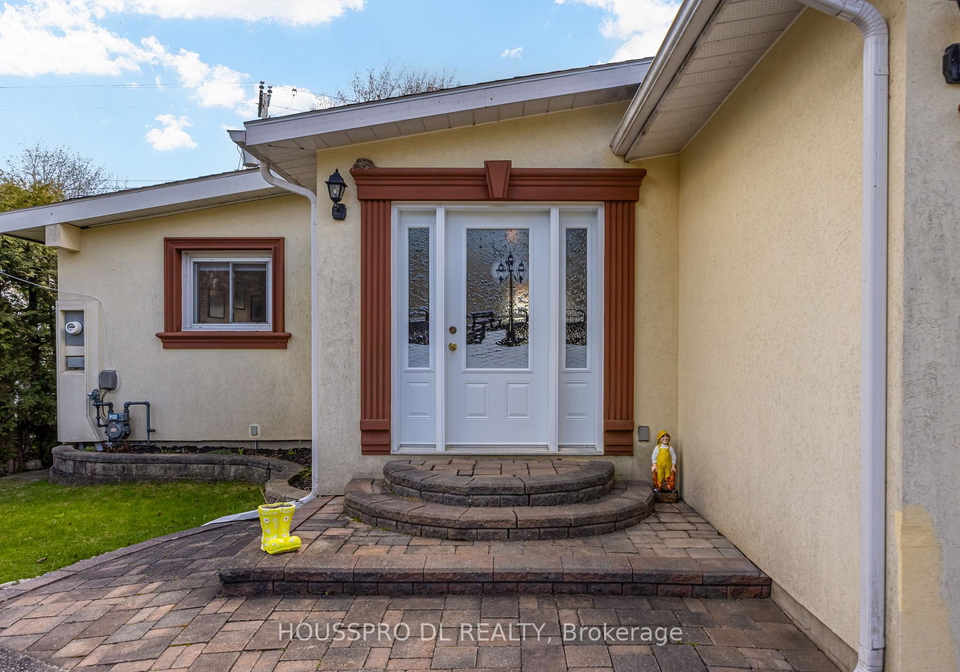 2683-lakeshore-road-e-oro-medonte-ontario-s13137936