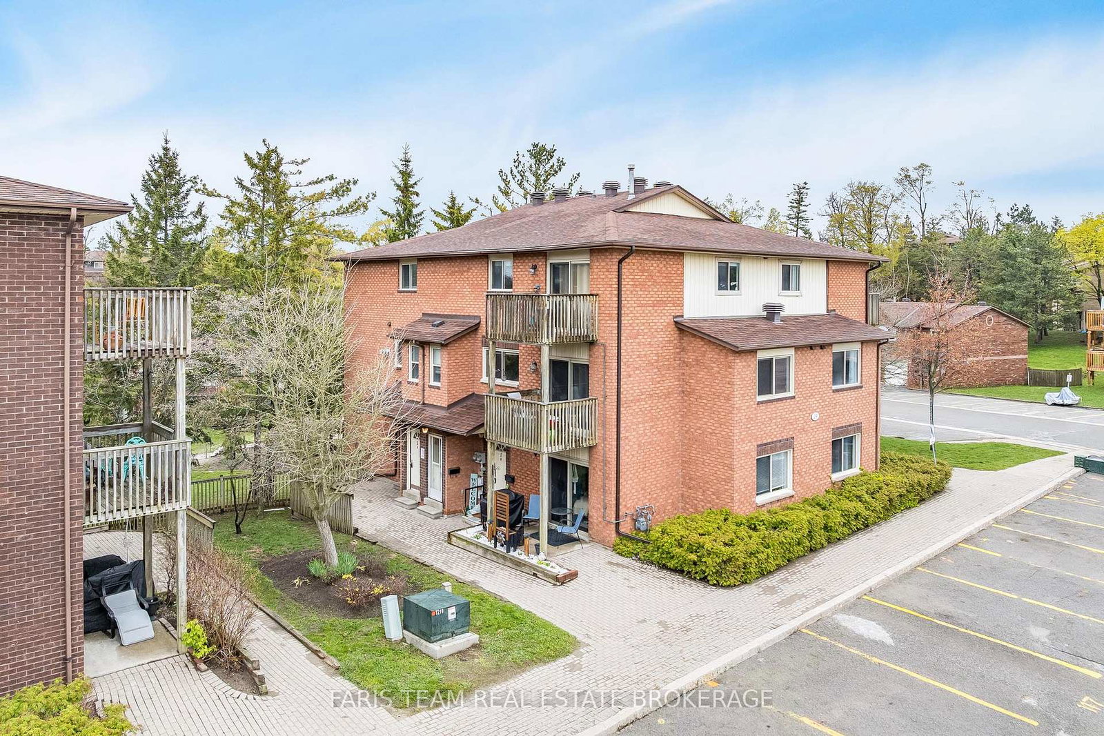 19-meadow-lane-barrie-ontario-s13138340