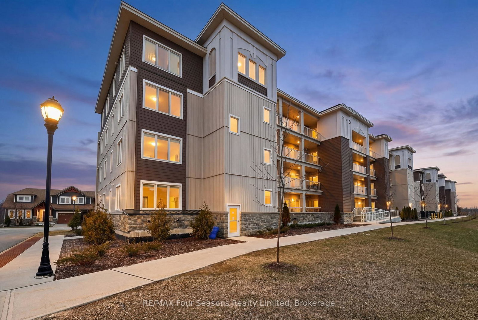 17-spooner-crescent-collingwood-ontario-s13139860