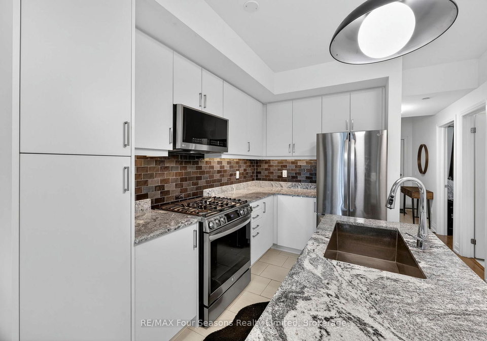 17-spooner-crescent-collingwood-ontario-s13139860