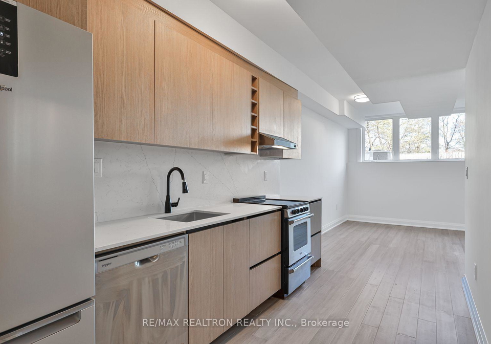 101-sophia-st-w-street-barrie-ontario-s13140220