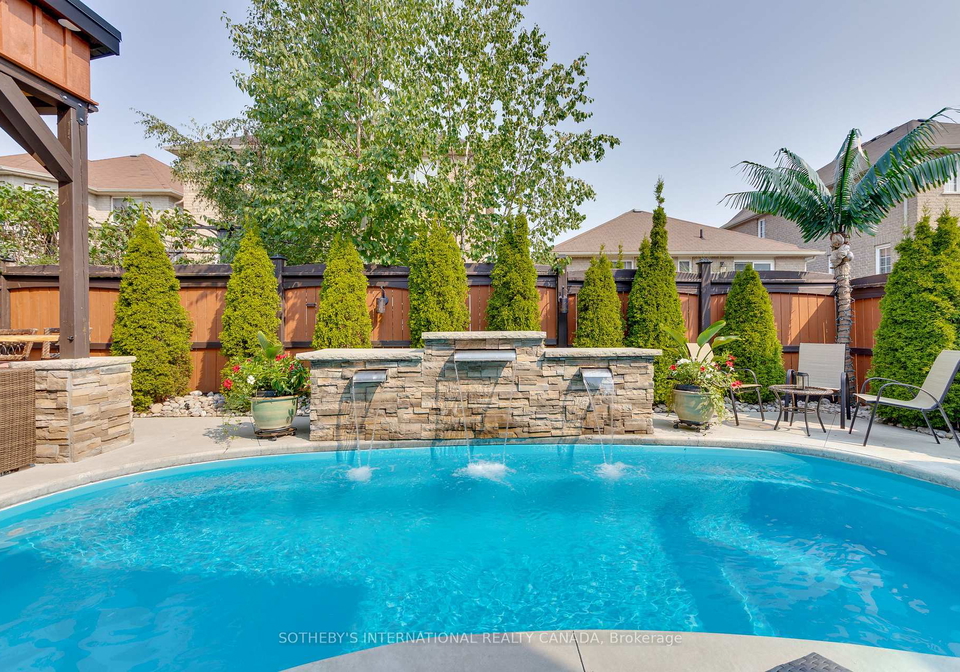 12-parisian-crescent-barrie-ontario-s13143212