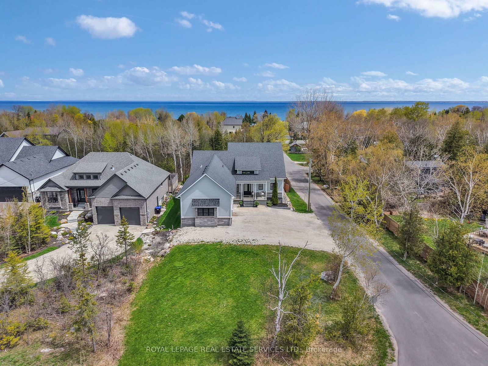 131-glenlake-boulevard-collingwood-ontario-s13144136