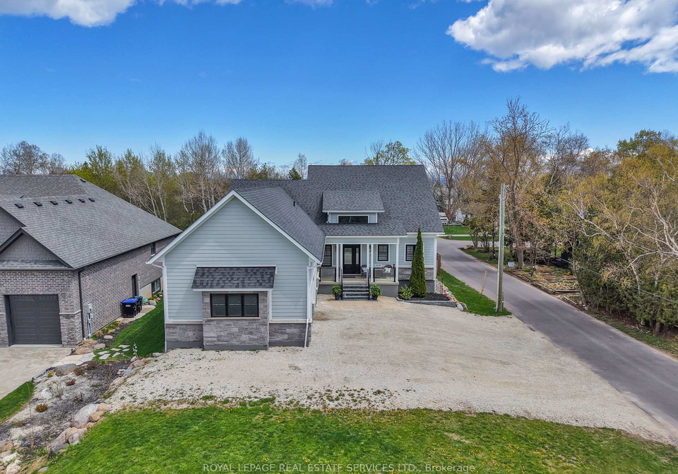 131-glenlake-boulevard-collingwood-ontario-s13144136