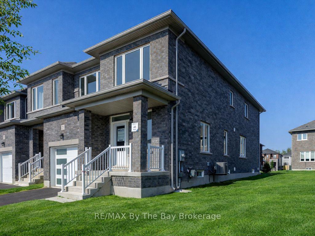21-lisa-street-wasaga-beach-ontario-s13144832