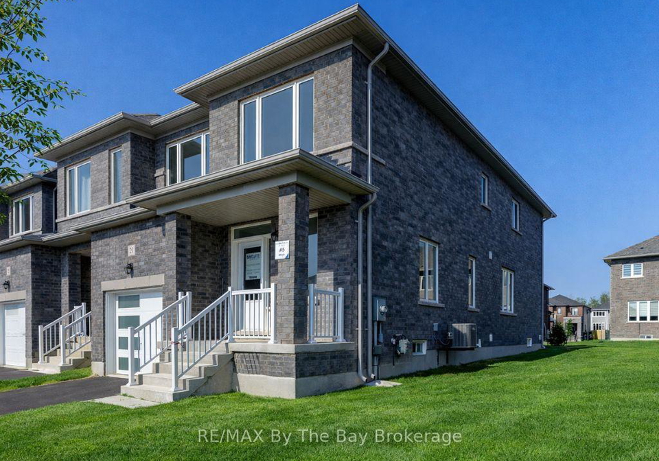 21-lisa-street-wasaga-beach-ontario-s13144832