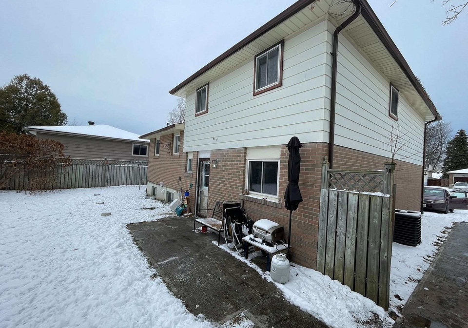 30-thorncrest-road-barrie-ontario-s13145844