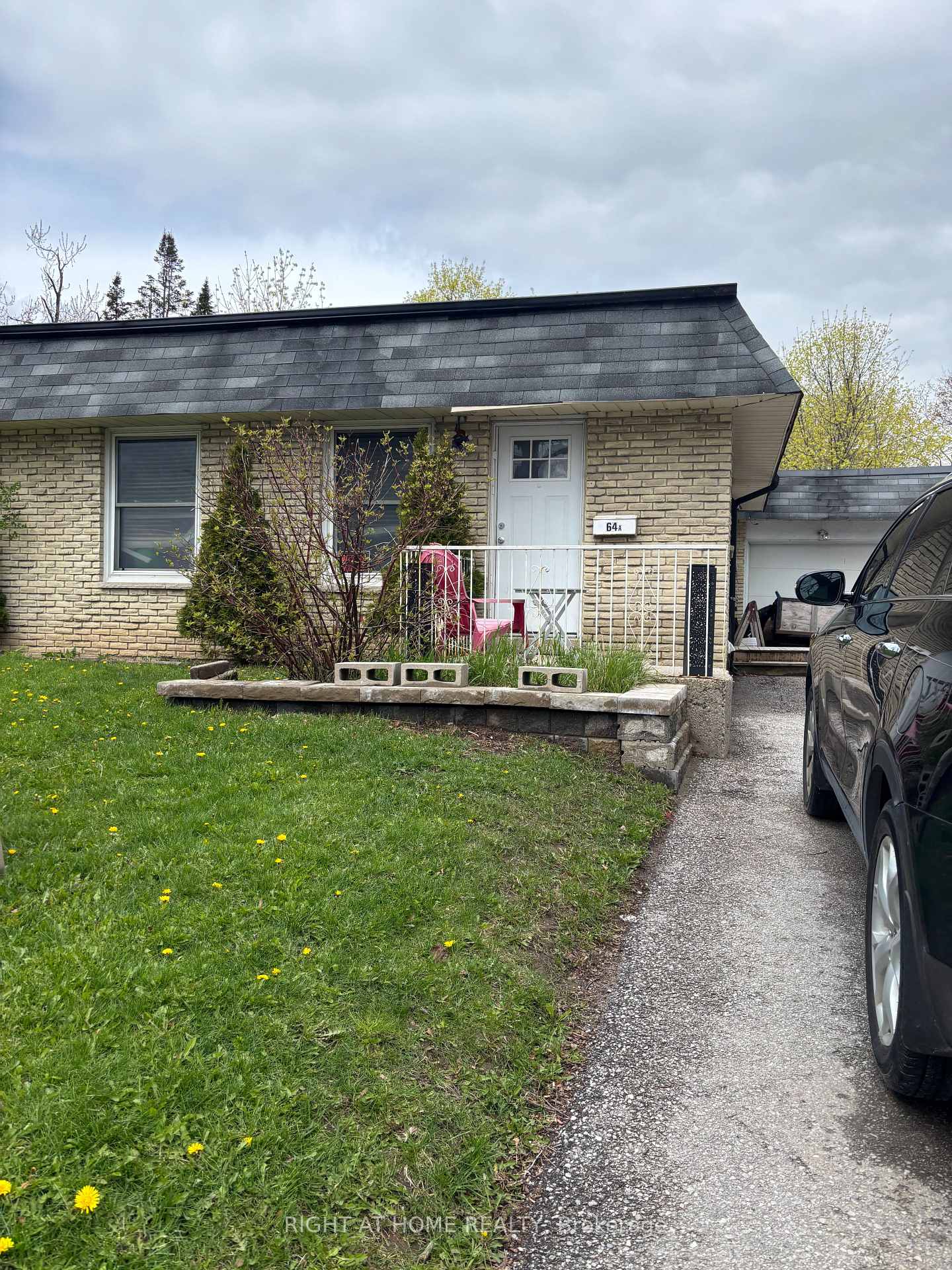 64-daphne-lower-crescent-barrie-ontario-s13146978