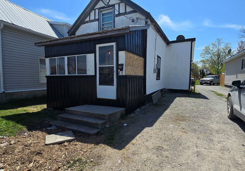 111-andrew-street-s-orillia-ontario-s13147010