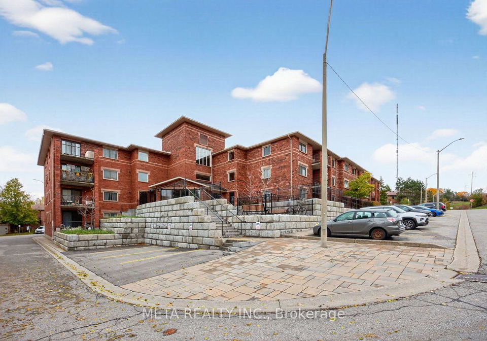 1-quail-crescent-barrie-ontario-s13147220