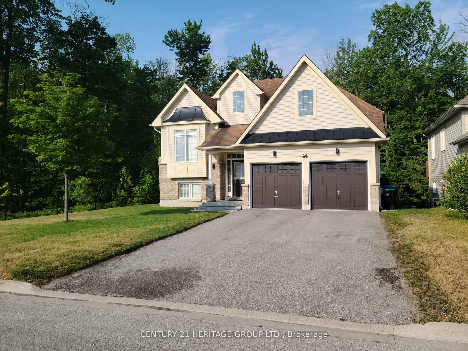 44-white-sands-way-wasaga-beach-ontario-s13150622
