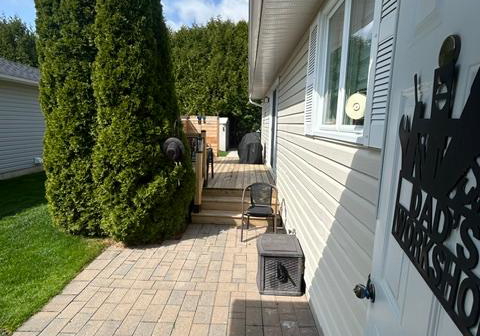 8-kentucky-avenue-wasaga-beach-ontario-s13152030