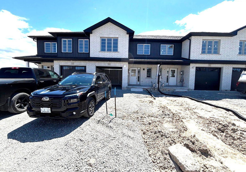 33-strath-crescent-springwater-ontario-s13152384
