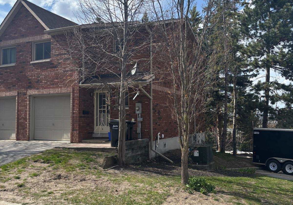 9-quail-crescent-barrie-ontario-s13153272