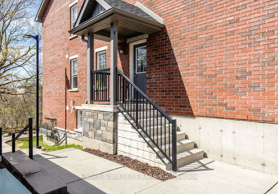 242-penetanguishene-road-barrie-ontario-s13153960