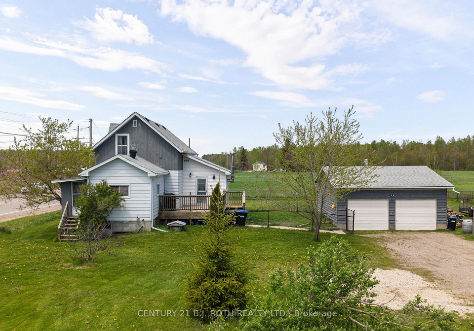 1006-flos-4-road-e-springwater-ontario-s13156248