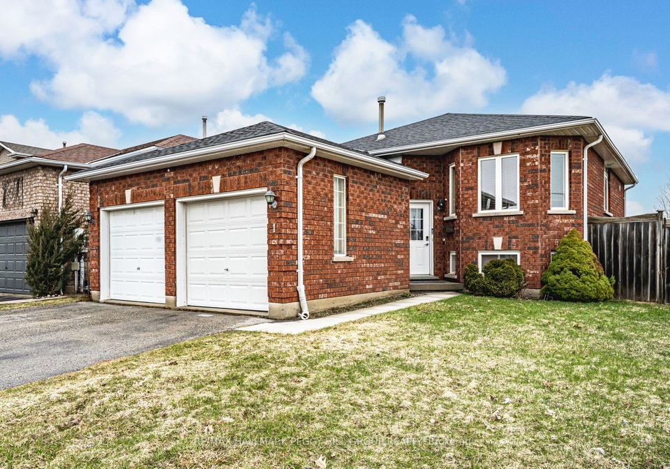 1-michael-crescent-barrie-ontario-s13157962