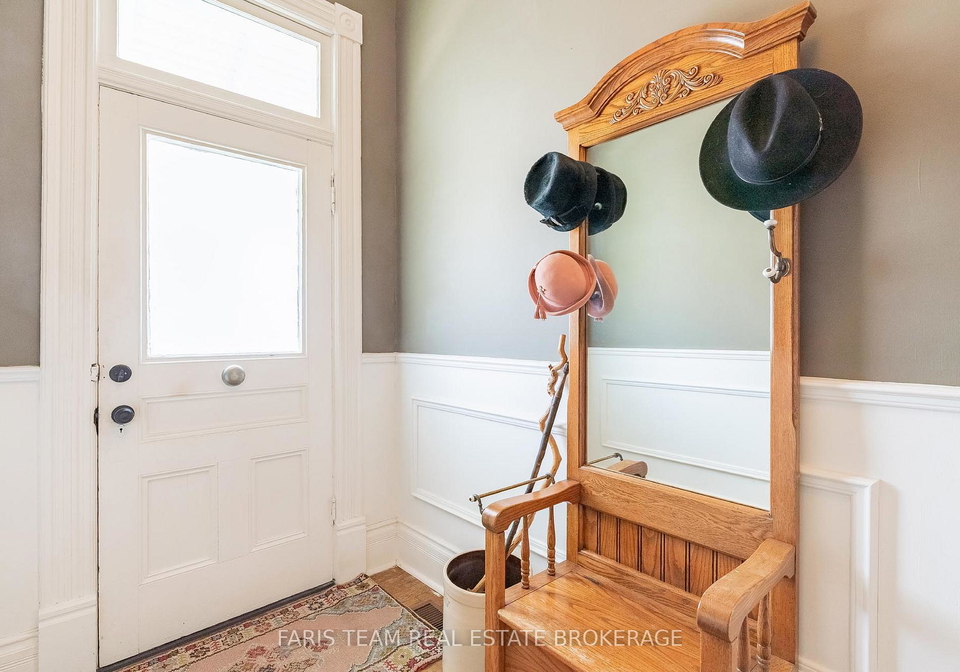 16-peel-street-penetanguishene-ontario-s13159994