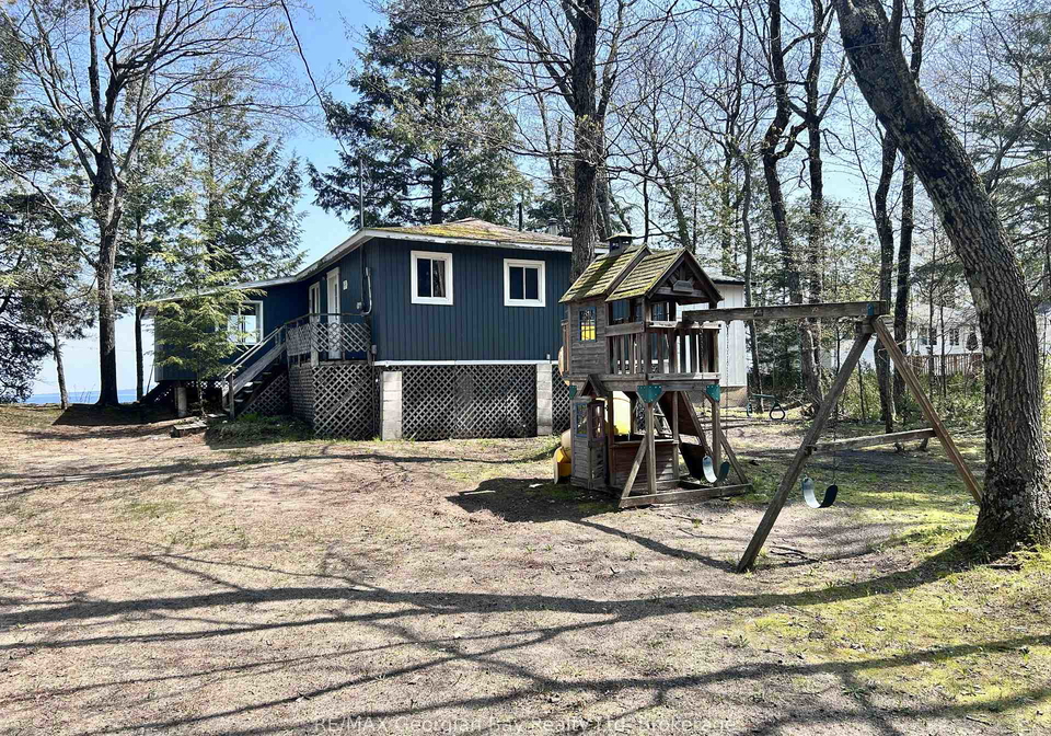 589-mkade-kegwin-miikan-road-christian-island-30-ontario-s13161928