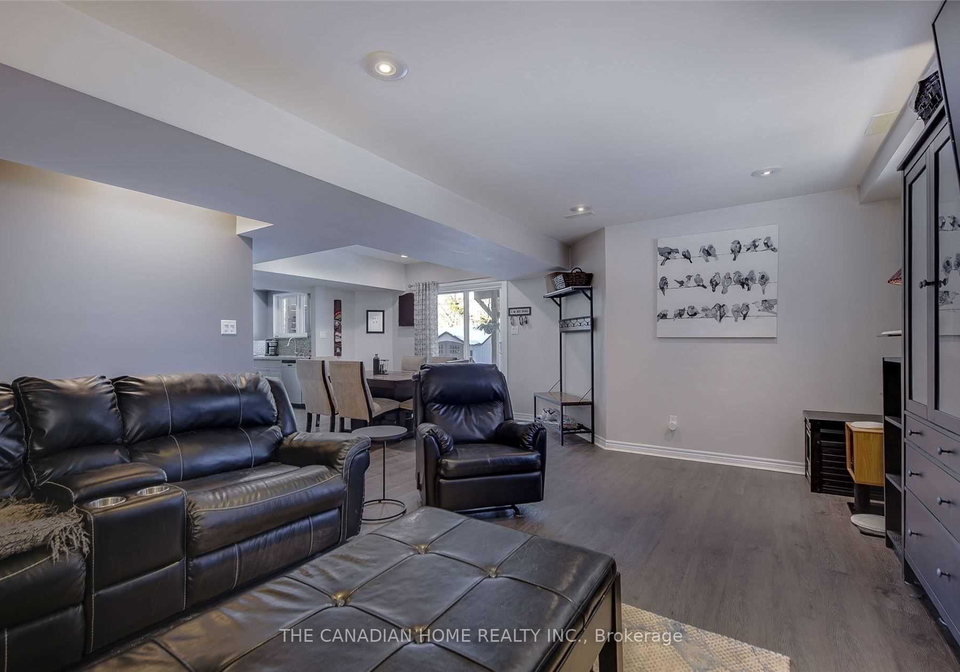 18-silvercreek-crescent-barrie-ontario-s13167474