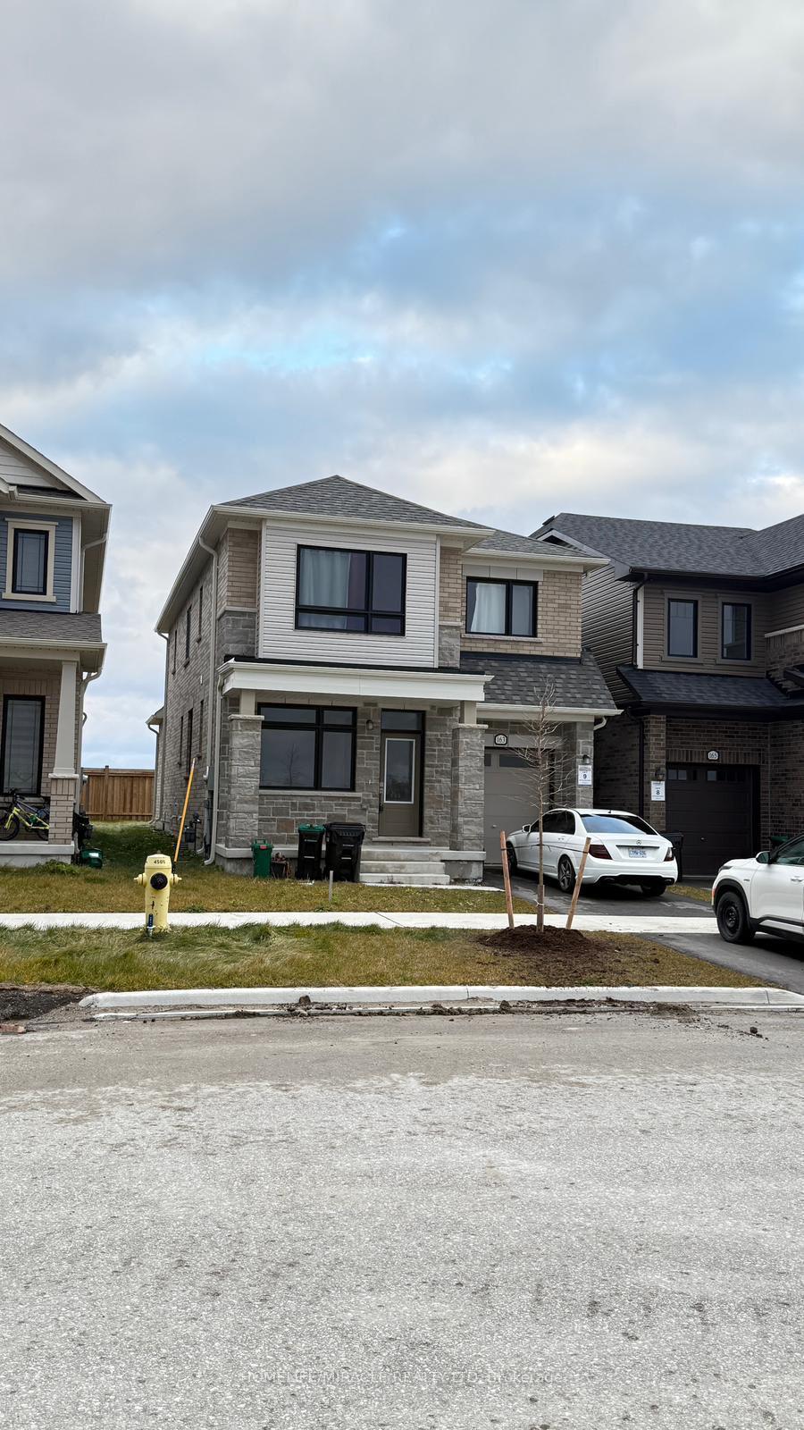 163-fenchurch-manor-barrie-ontario-s13167682