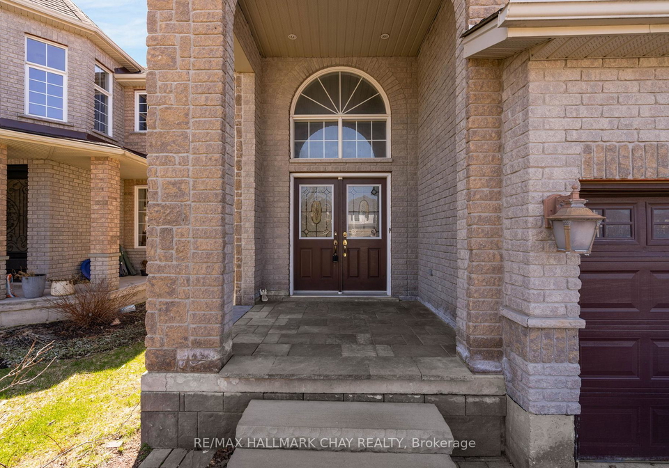77-sovereigns-gate-barrie-ontario-s13173626