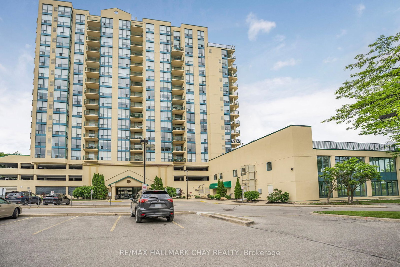 65-ellen-street-barrie-ontario-s13174424