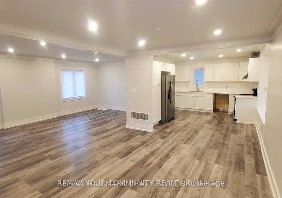953-yonge-street-barrie-ontario-s13177518