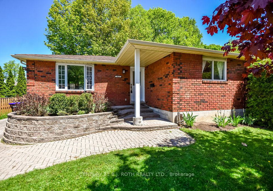 863-birchwood-drive-midland-ontario-s13179524