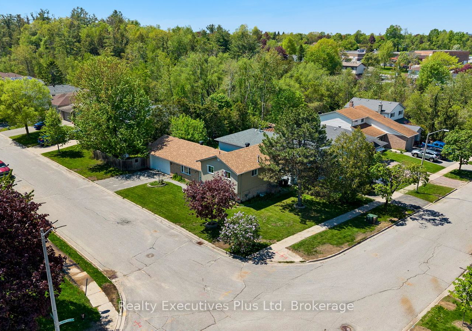 24-mcconkey-place-barrie-ontario-s13181490