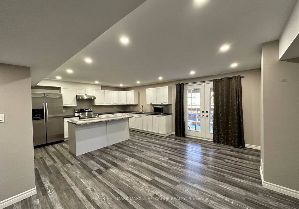 33-camelot-square-barrie-ontario-s13210656