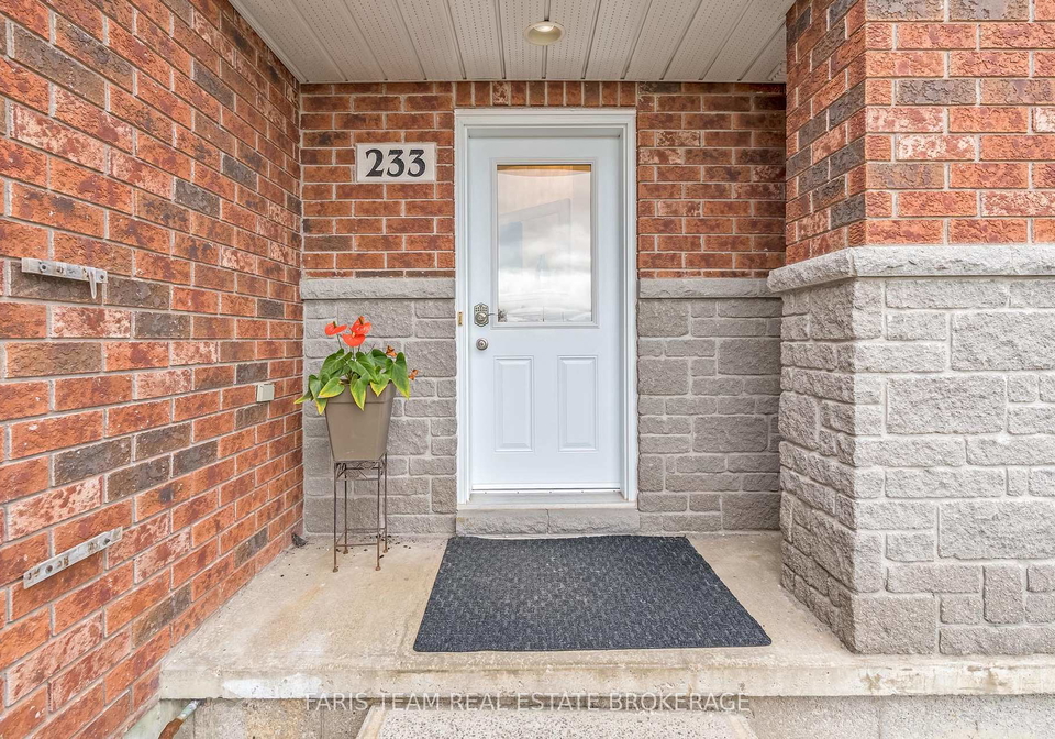 233-stanley-street-barrie-ontario-s13212612