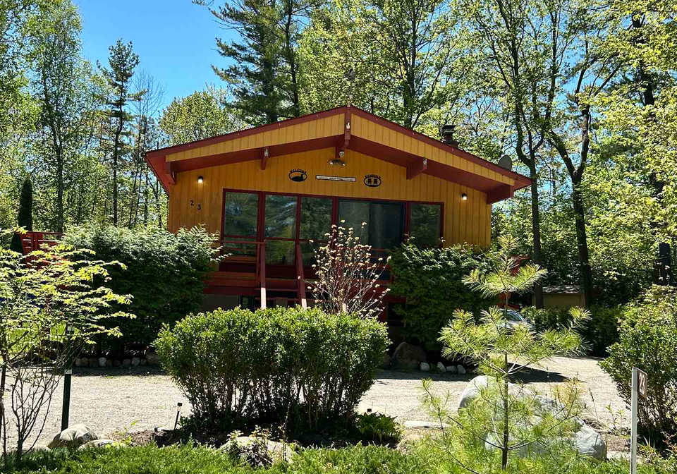 23-victoria-avenue-tiny-ontario-s13212856