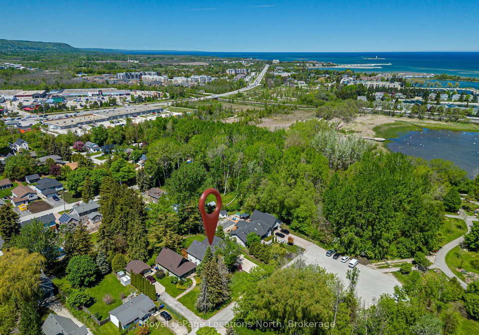 8-hickory-street-collingwood-ontario-s13213462