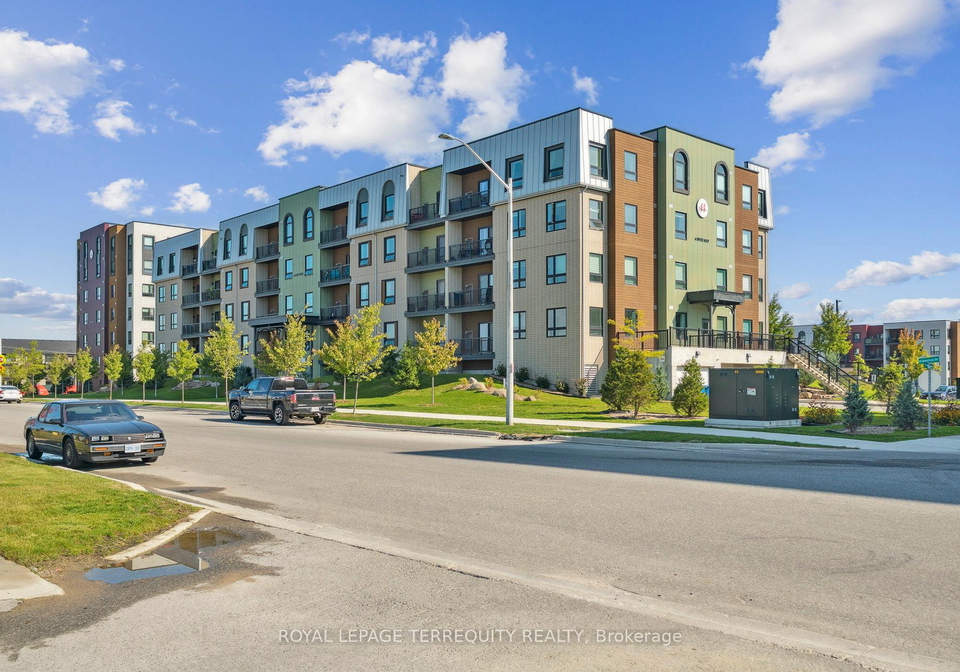 6-spice-way-barrie-ontario-s13215374