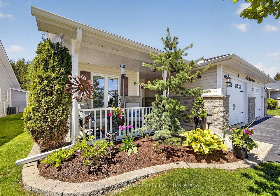 8-new-york-avenue-wasaga-beach-ontario-s13215444