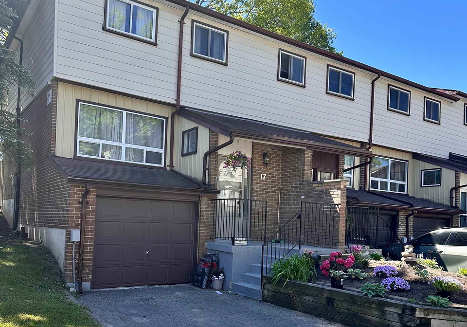 63-ferris-lane-barrie-ontario-s13215654