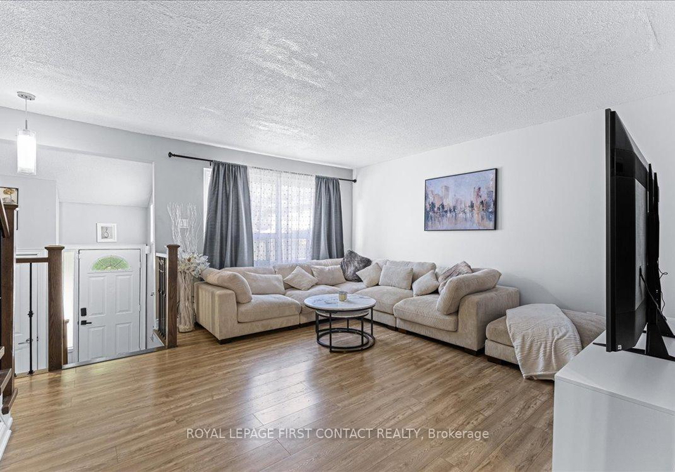 63-ferris-lane-barrie-ontario-s13215654