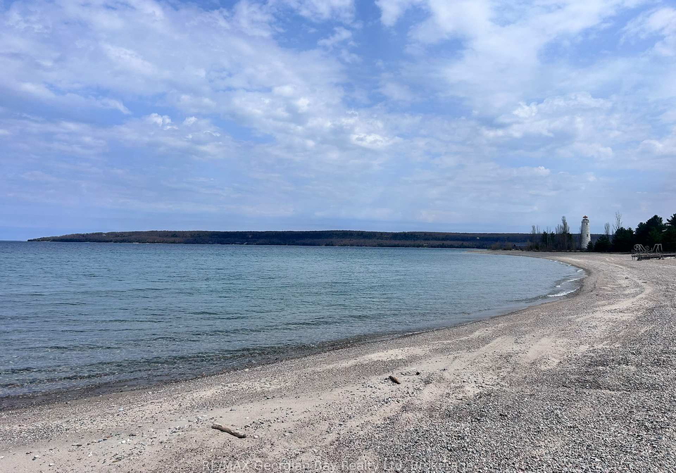681-mkade-kegwin-miikan-road-christian-island-30-ontario-s13218556