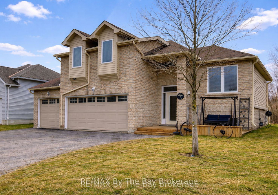 229-atkinson-street-clearview-ontario-s13220868