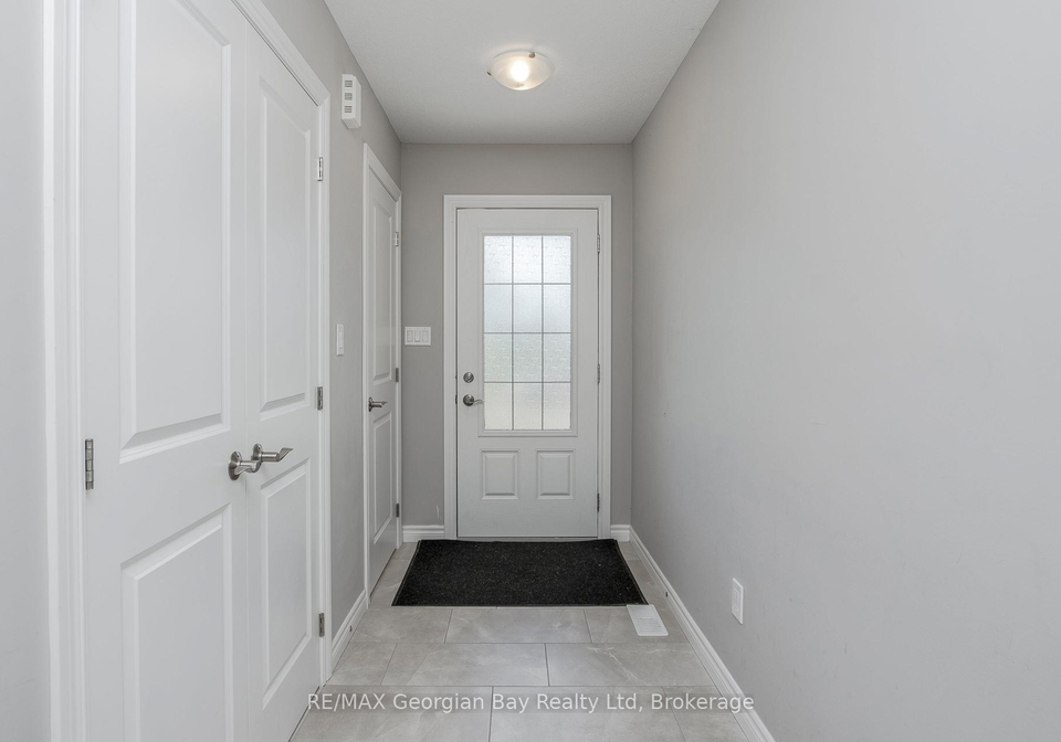 956-cook-drive-midland-ontario-s13221306