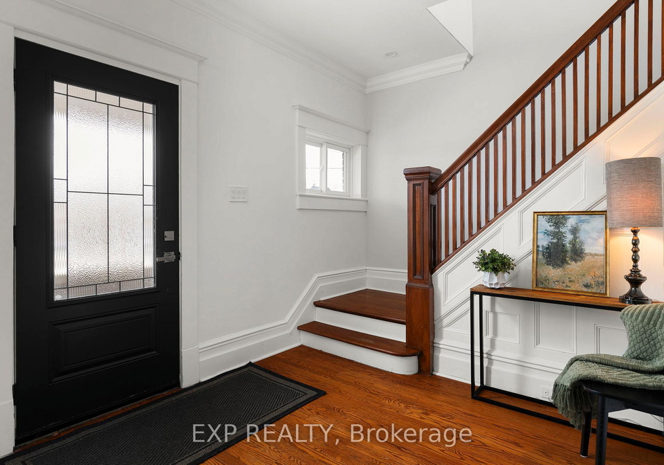 36-sophia-street-w-barrie-ontario-s13221670