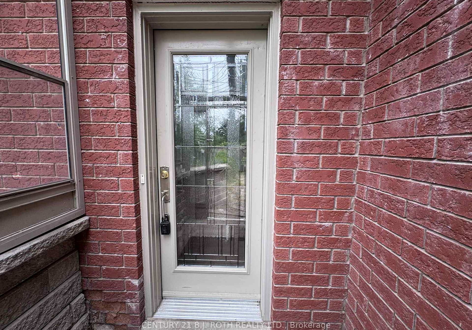 22-mapleton-avenue-barrie-ontario-s13223598