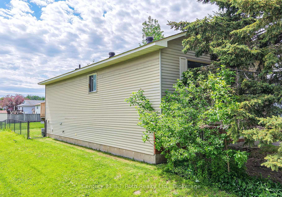 211-westmount-drive-s-orillia-ontario-s13223862