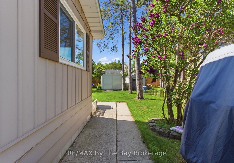 3-golf-avenue-wasaga-beach-ontario-s13226438