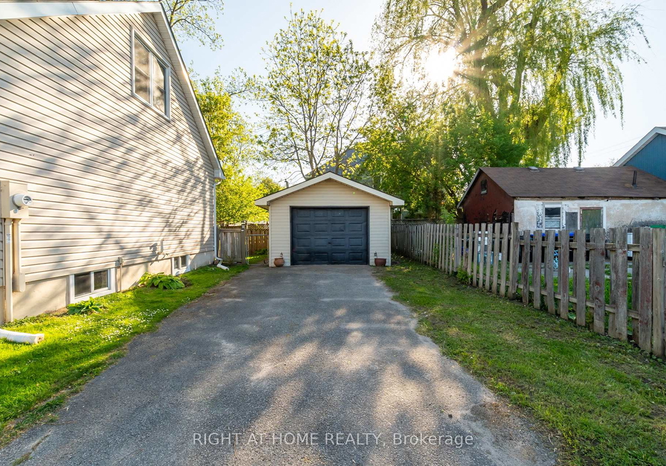 2-hogback-road-clearview-ontario-s13226456